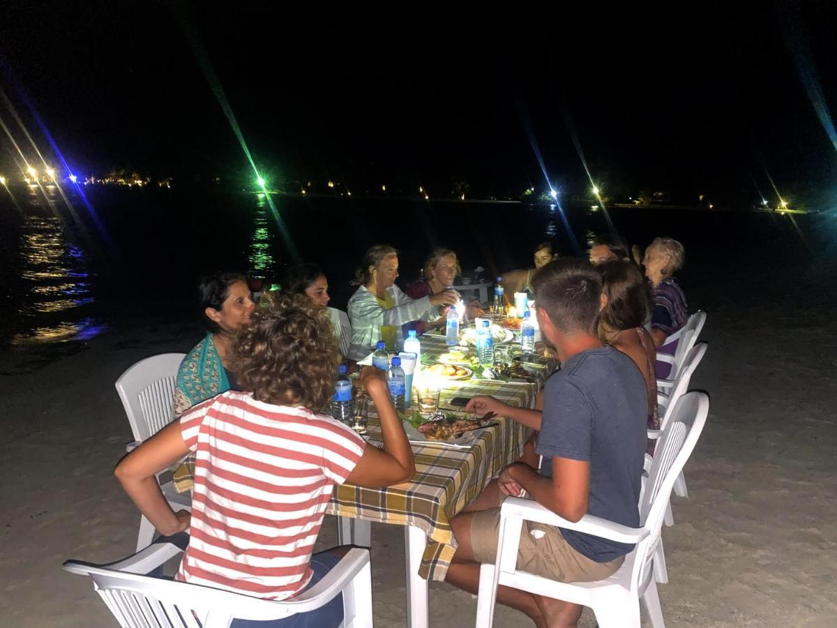 Adroit Beach Inn Guraidhoo  Kültér fotó