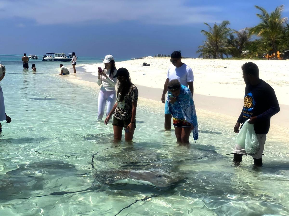 Adroit Beach Inn Guraidhoo  Kültér fotó